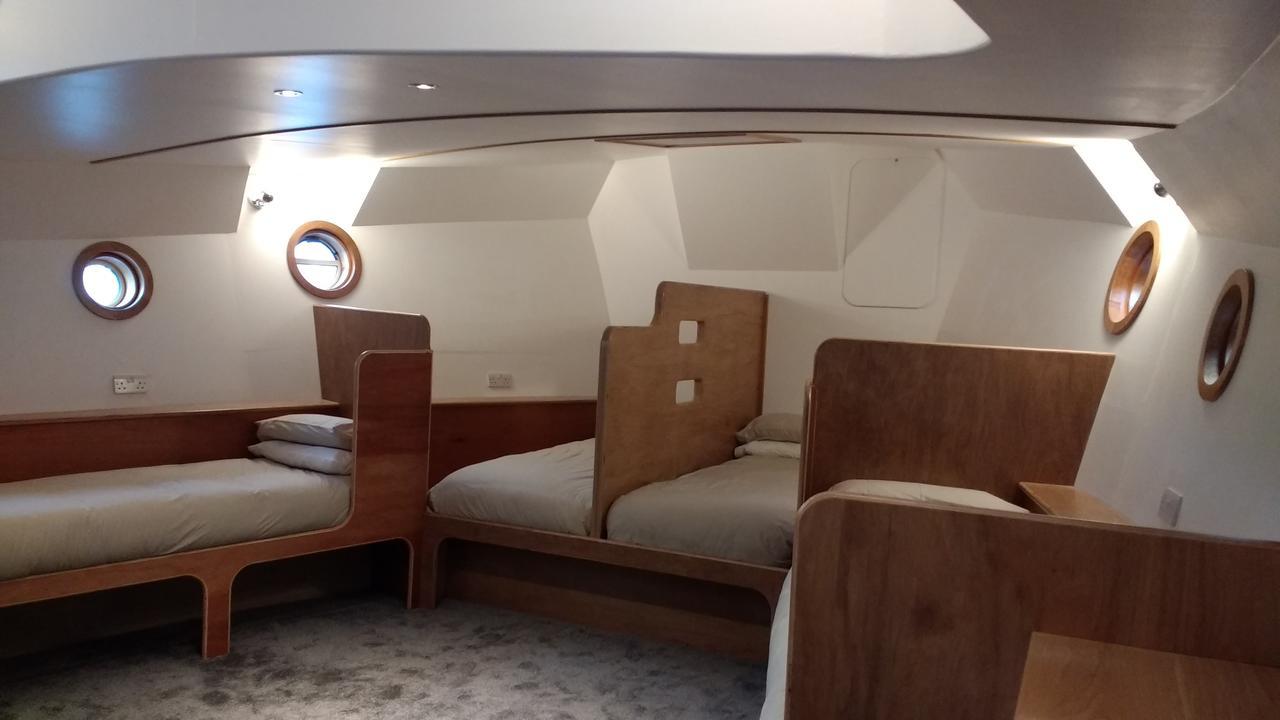 Kyle Blue - Bristol Harbour Luxury Hostel Boat Zewnętrze zdjęcie