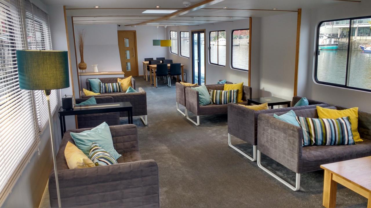 Kyle Blue - Bristol Harbour Luxury Hostel Boat Zewnętrze zdjęcie
